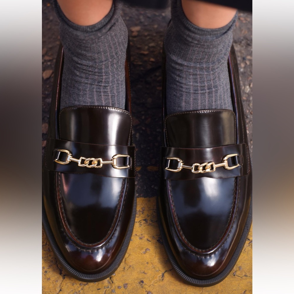 Zara women’s burgundy loafers. Size 8